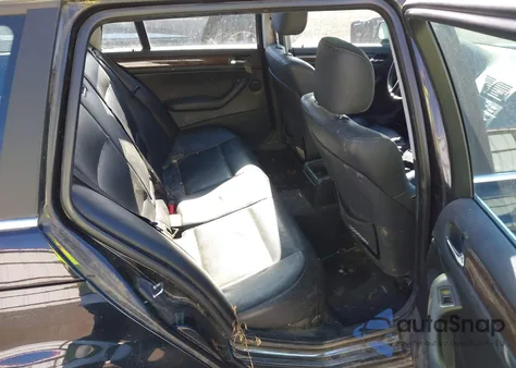 2002 BMW 325Xit from USA, damaged, VIN WBAEP33472PF01043